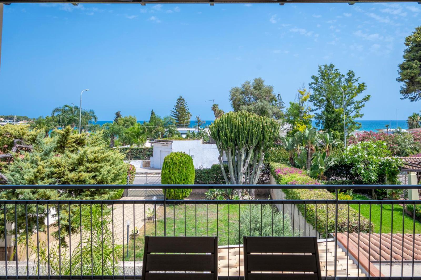 Villa Nisa Apartment Sea View Fontane Bianche Exterior photo